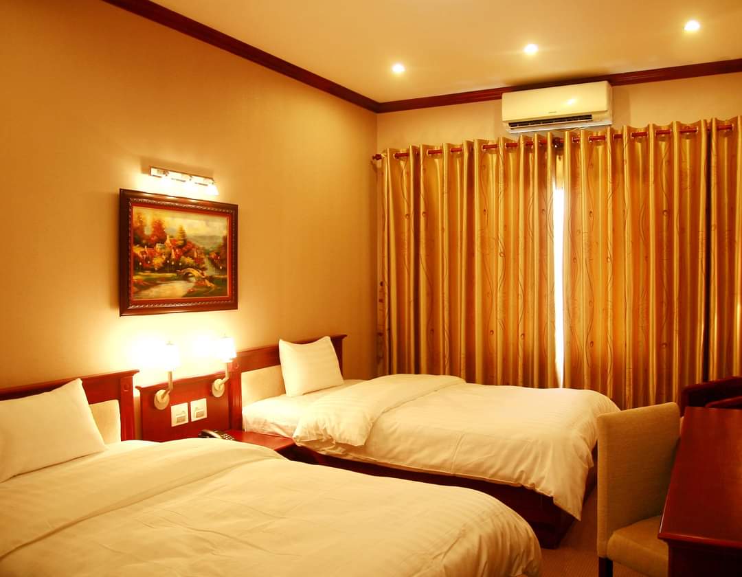 Khách Sạn Hòa Nam phòng deluxe 2